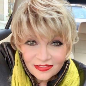 Meet your Posher, Candice